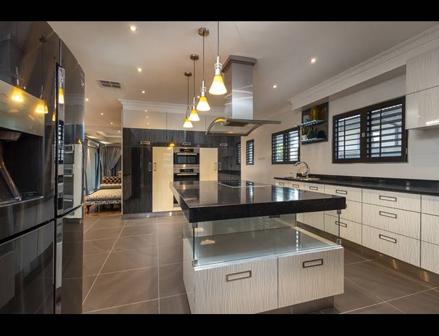 4 BEDROOM HOUSE FOR SALE IN IZINGA ESTATE